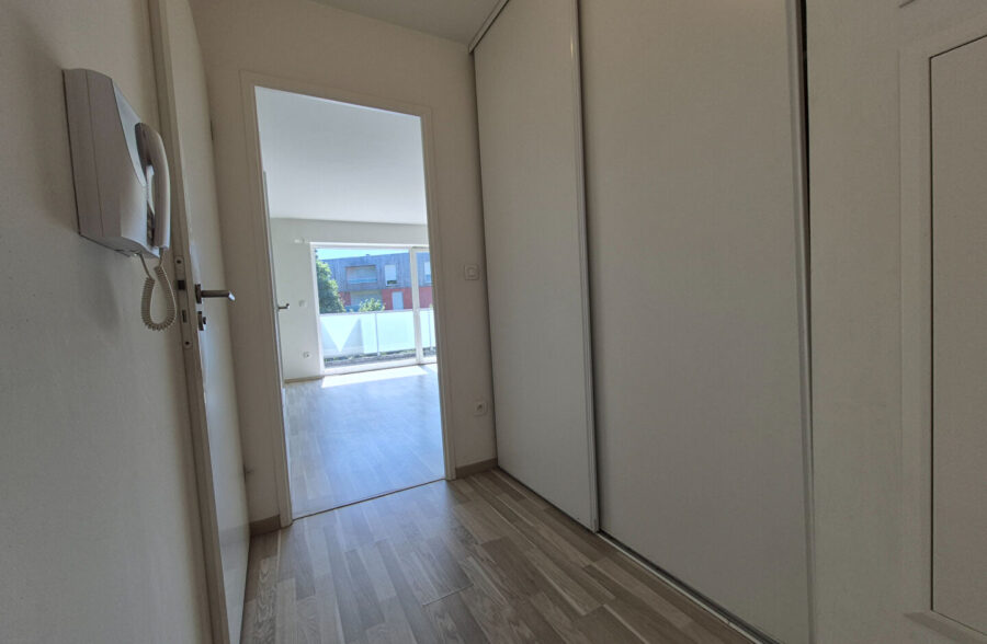 Appartement  T2 avec terrasse, parking en sous-sol
