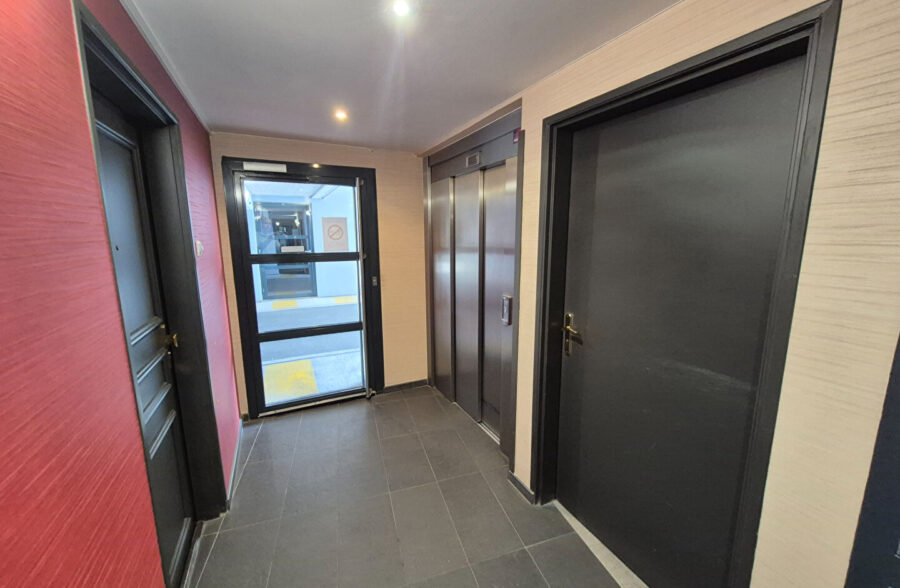 Appartement Douai 2 pièces 52 m² avec terrasse et garage en sous sol