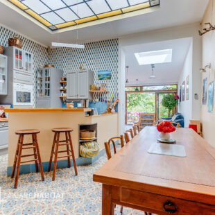 Large maison BOURGEOISE d’environ 170 m2 hab, 4 chambres, 2 sdb, jardin