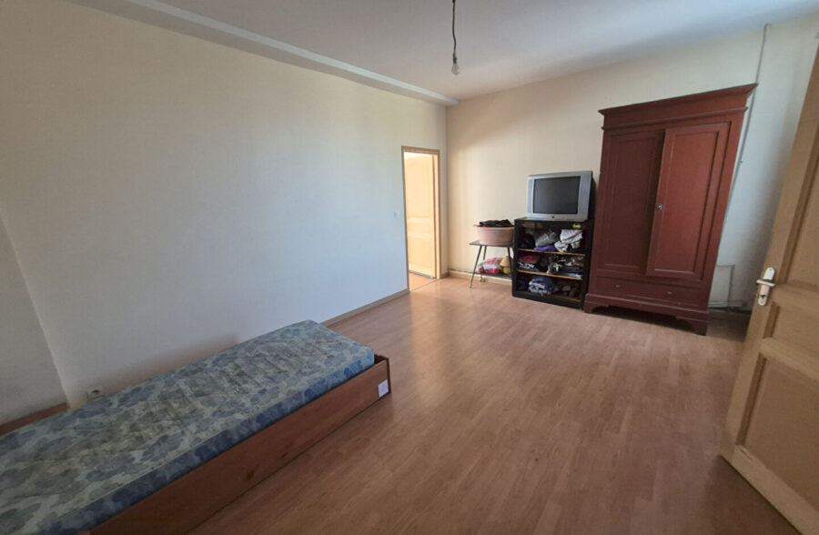 À Vendre : Spacieuse Maison 175m² 7 chambres 400m² de terrain sur Roubaix à la Limite de Wattrelos. 212 700€ FAI !!!