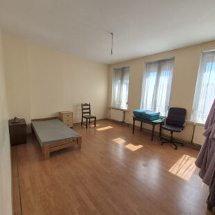 À Vendre : Spacieuse Maison 175m² 7 chambres 400m² de terrain sur Roubaix à la Limite de Wattrelos. 212 700€ FAI !!!