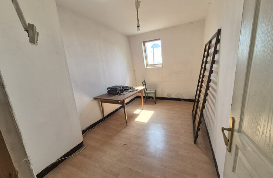 À Vendre : Spacieuse Maison 175m² 7 chambres 400m² de terrain sur Roubaix à la Limite de Wattrelos. 212 700€ FAI !!!