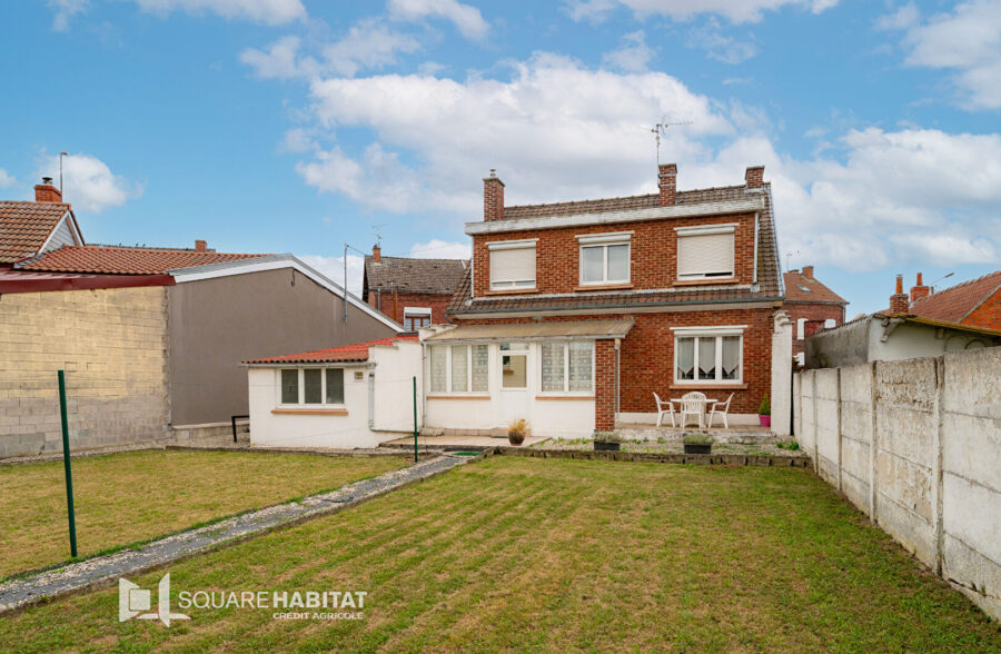 Maison individuelle en semi plain pied 3 chambres jardin garage