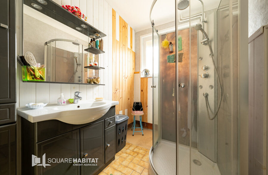 Maison individuelle en semi plain pied 3 chambres jardin garage