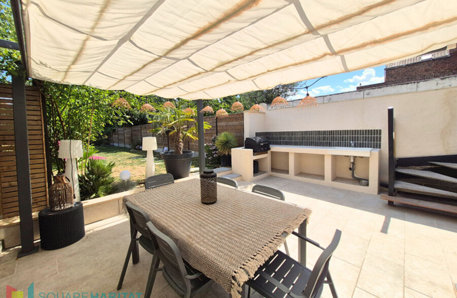 SQUARE HABITAT : MAGNIFIQUE MAISON TYPE 4 – PROCHE QUARTIER DES FLEURS RONCHIN – TERRASSE – JARDIN – GARAGE – CUISINE EXTERIEURE