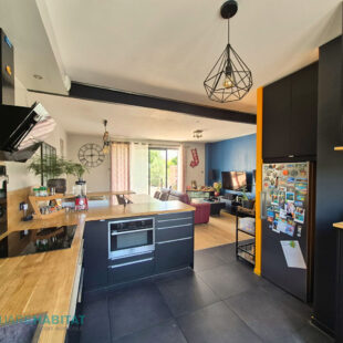 SQUARE HABITAT : MAGNIFIQUE MAISON TYPE 4 – PROCHE QUARTIER DES FLEURS RONCHIN – TERRASSE – JARDIN – GARAGE – CUISINE EXTERIEURE