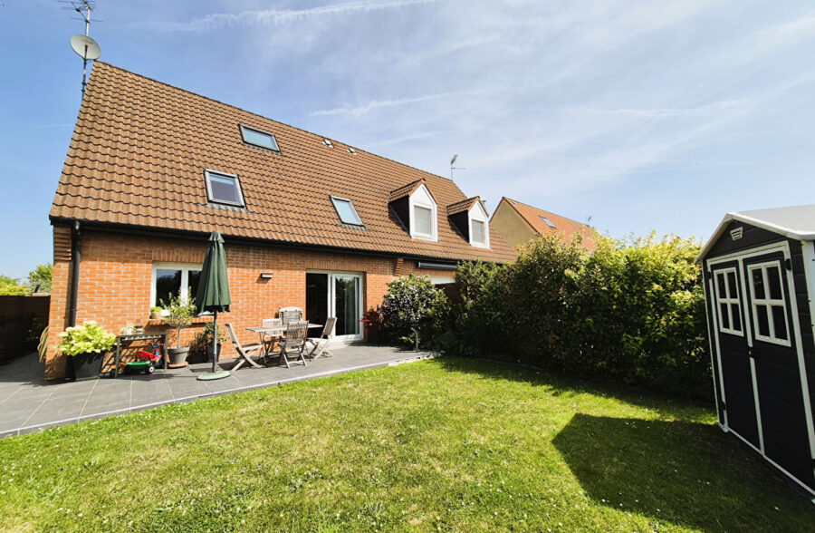 Semi-Individuelle de 100m² Quatre Chambres
