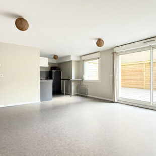 VAUBAN-CATHO APPARTEMENT 2 CHAMBRES TERRASSE ET PARKING