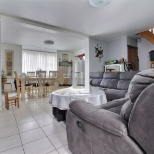 Maison secteur Vieille Place – 3 chambres + jardin – beaux volumes