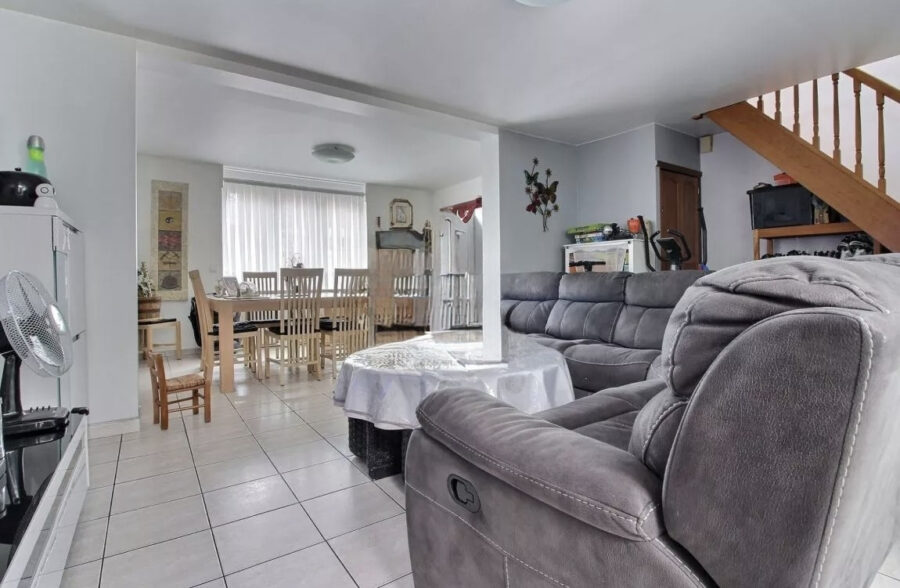 Maison secteur Vieille Place – 3 chambres + jardin – beaux volumes