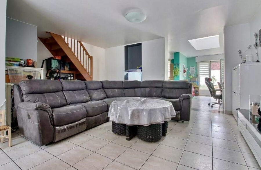 Maison secteur Vieille Place – 3 chambres + jardin – beaux volumes