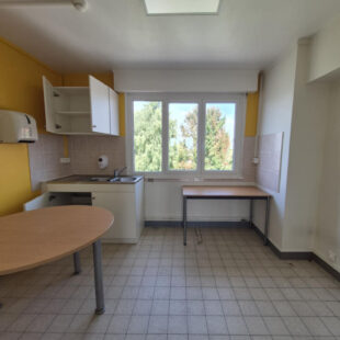 Immeuble à usage mixte .Beau potentiel 18 pièces 352.42 m2
