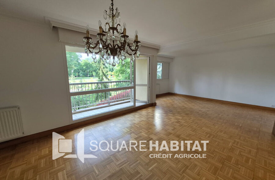 Appartement  Type 3 84.30 m2, balcon et deux parking