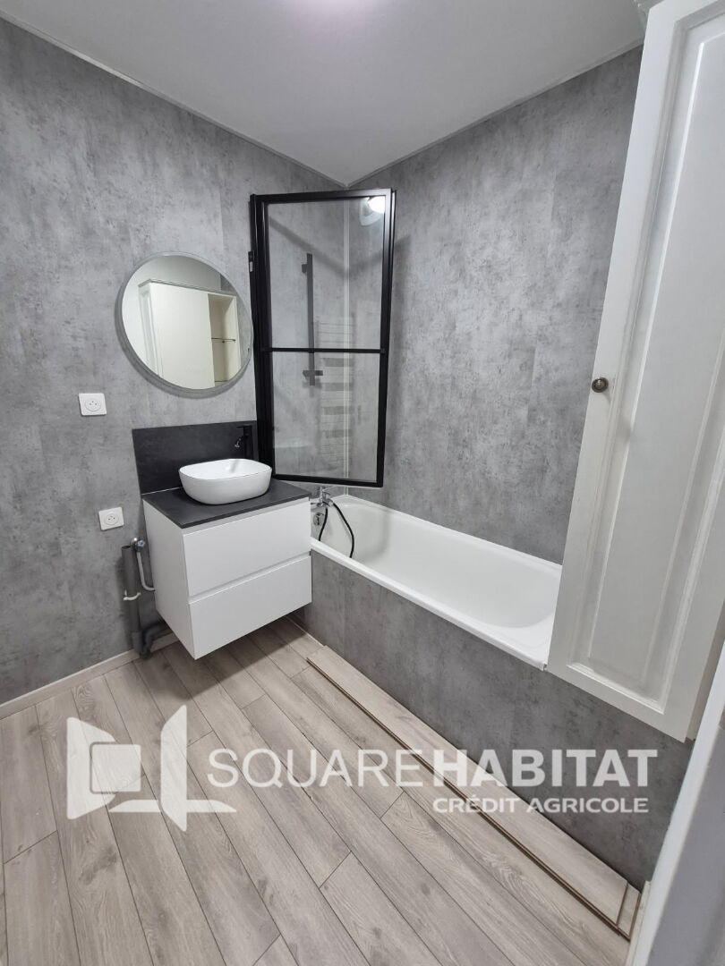 Appartement  Type 3 84.30 m2, balcon et deux parking