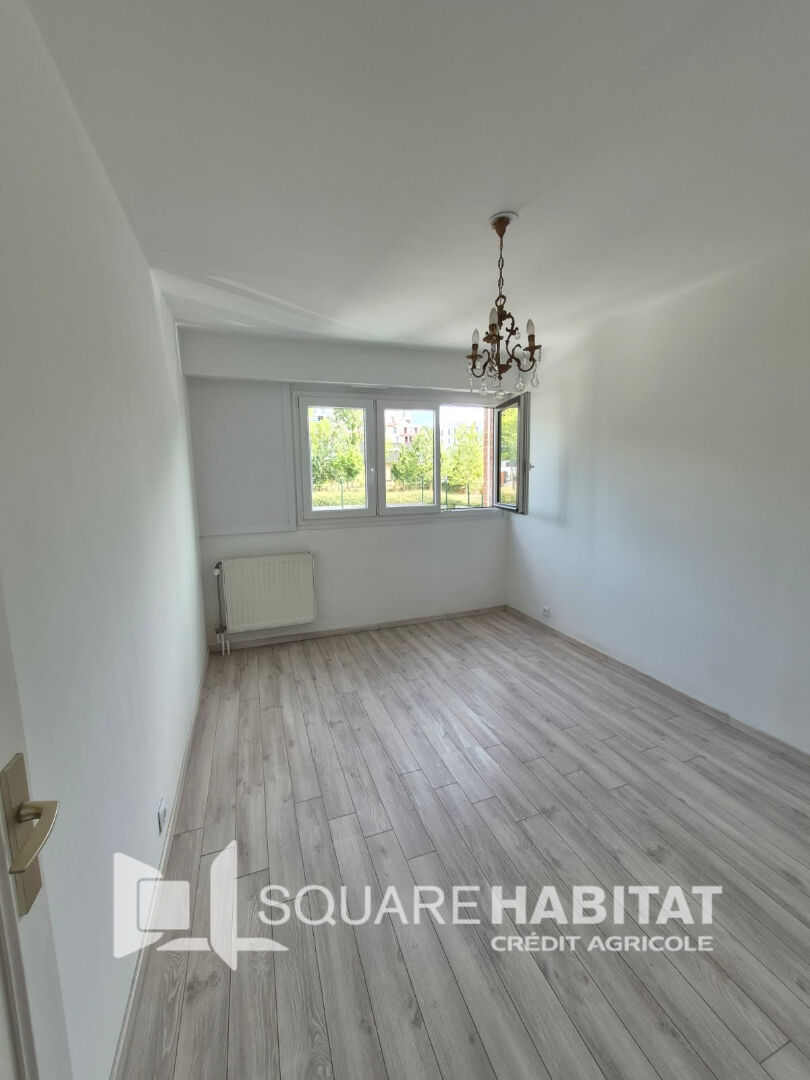 Appartement  Type 3 84.30 m2, balcon et deux parking