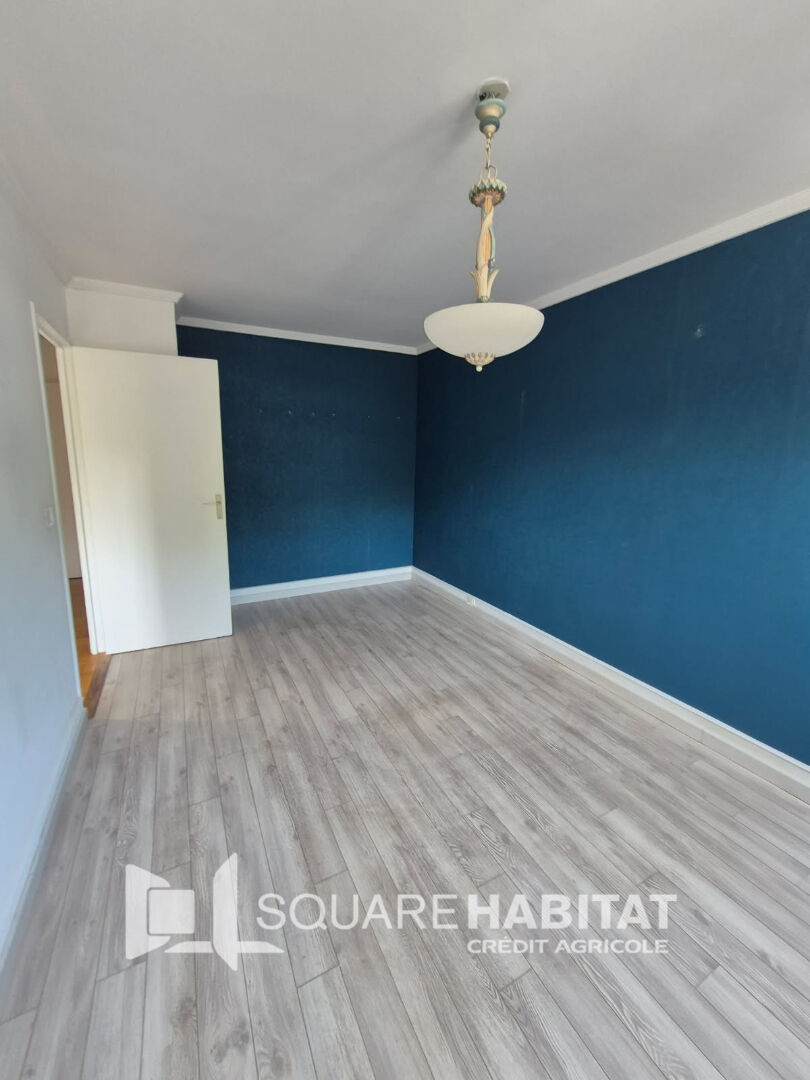 Appartement  Type 3 84.30 m2, balcon et deux parking
