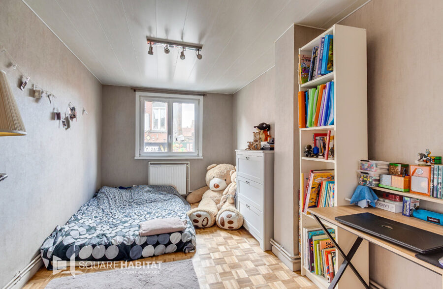 Maison familiale de 118 m² avec extérieur, proche métro Euro téléport