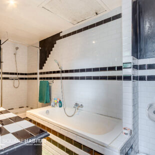 Maison familiale de 118 m² avec extérieur, proche métro Euro téléport