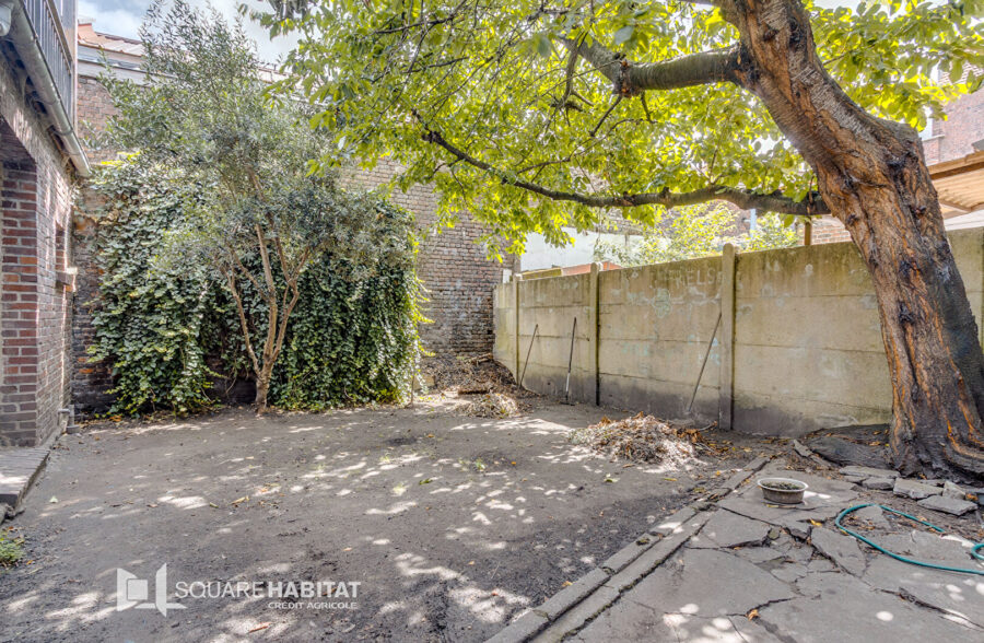 Maison familiale de 118 m² avec extérieur, proche métro Euro téléport