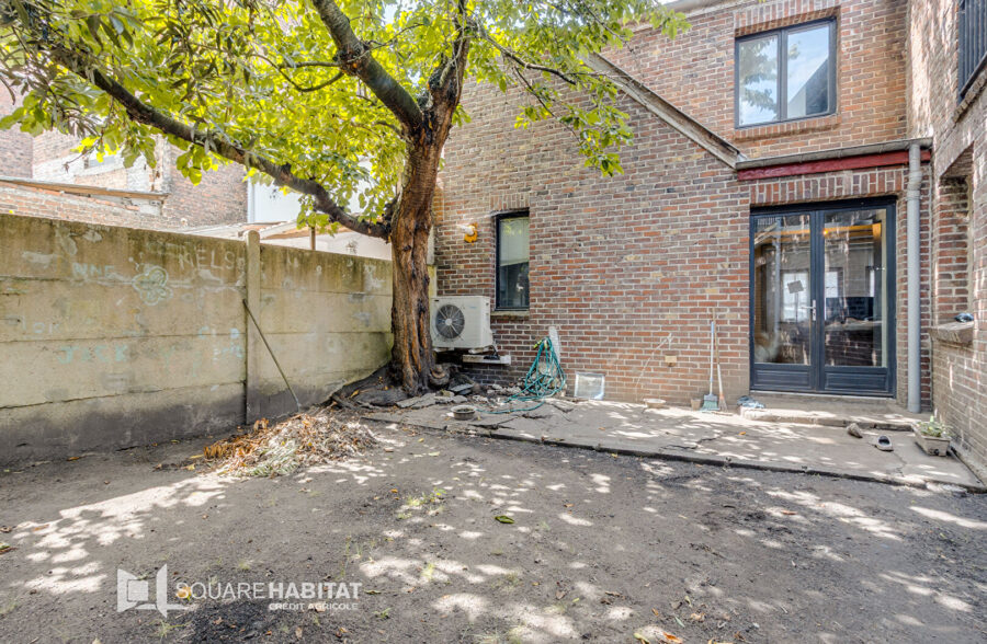 Maison familiale de 118 m² avec extérieur, proche métro Euro téléport