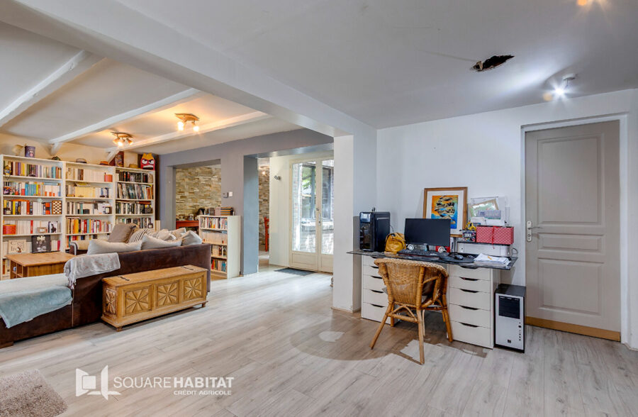 Maison familiale de 118 m² avec extérieur, proche métro Euro téléport