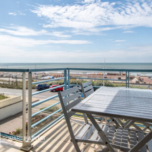 Rare! Appartement 4 pièces FACE MER !