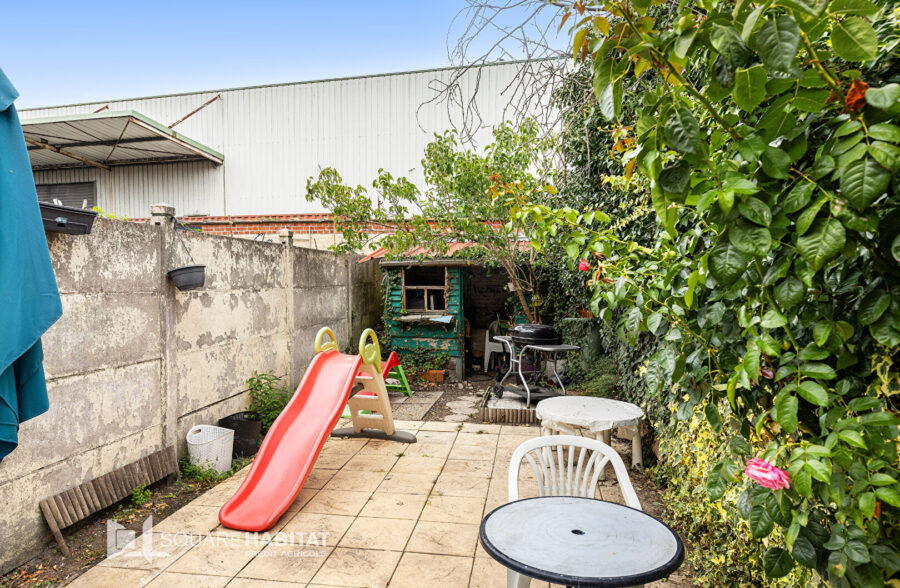 MAISON 1930 AVEC 3 Chambres et jardin