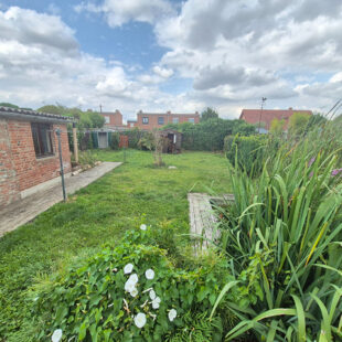 Maison semi individuelle 130m², 4 chambres, bureau, jardin et garage