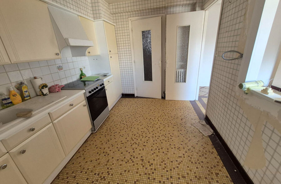 LOMME MITTERIE : maison bel-étage 80m2 possibilité 105m2 habitable, garage jardin