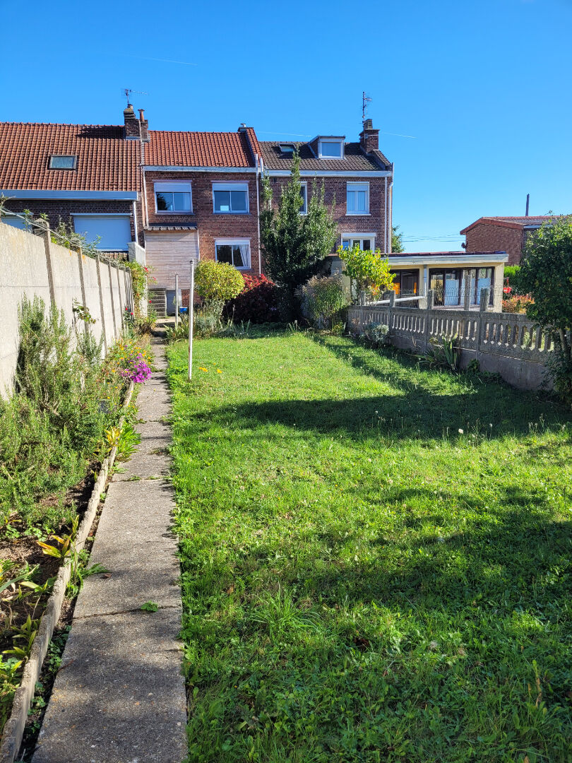 LOMME MITTERIE : maison bel-étage 80m2  A rénover LOMME MITTERIE : maison bel-étage 80m2  A rénover