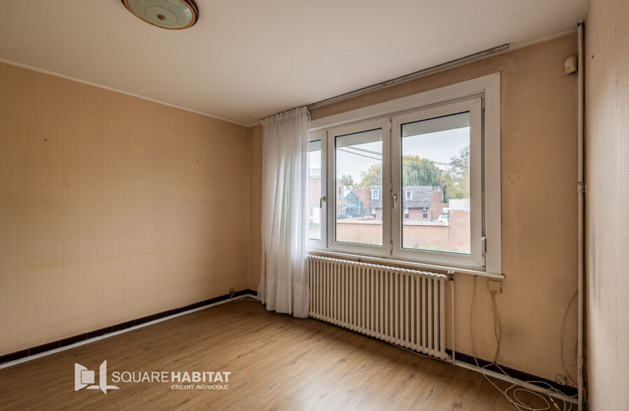 LOMME MITTERIE : maison bel-étage 80m2  A rénover LOMME MITTERIE : maison bel-étage 80m2  A rénover