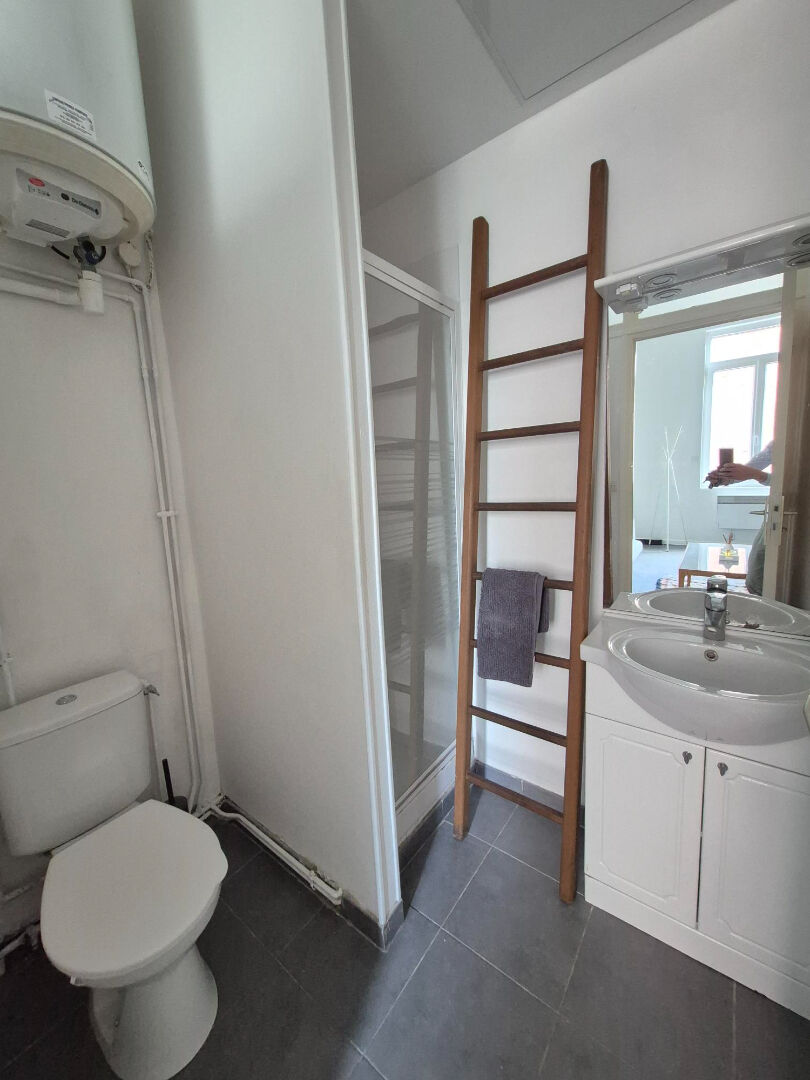 LILLE MONTEBELLO/WAZEMMES : Studio 23m² avec mezzanine