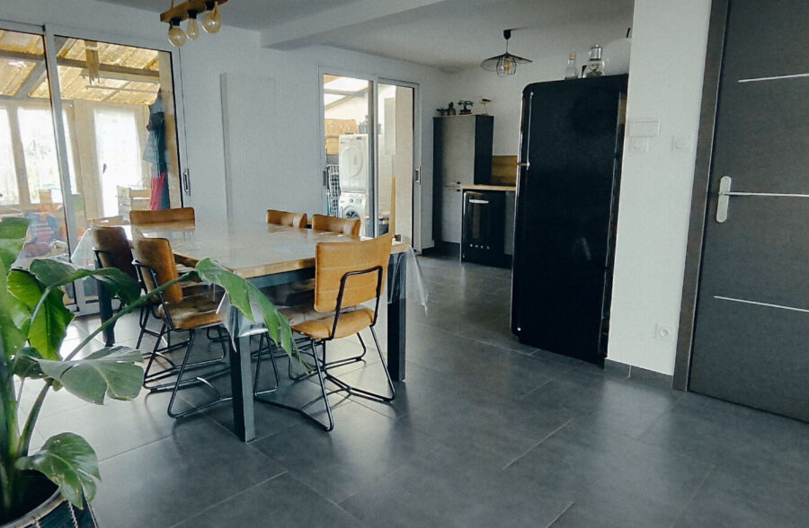 Maison Mericourt 4 pièce(s) 80 m2 , 3 chambres , jardin ,garage.