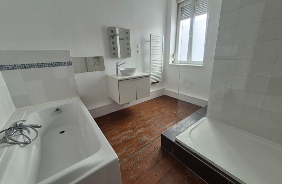 Croix centre, large maison 110 m², 3 chambres, dressing, terrasse