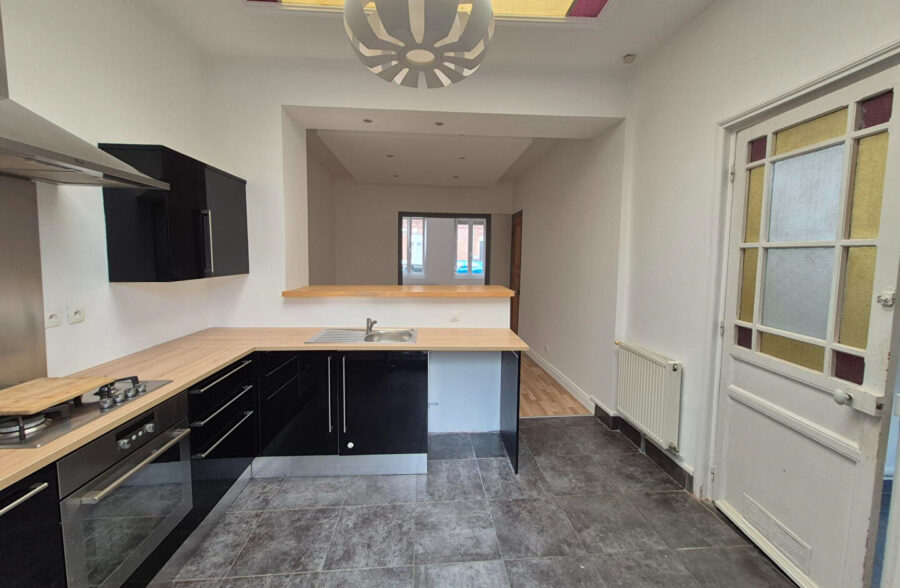 Croix centre, large maison 110 m², 3 chambres, dressing, terrasse