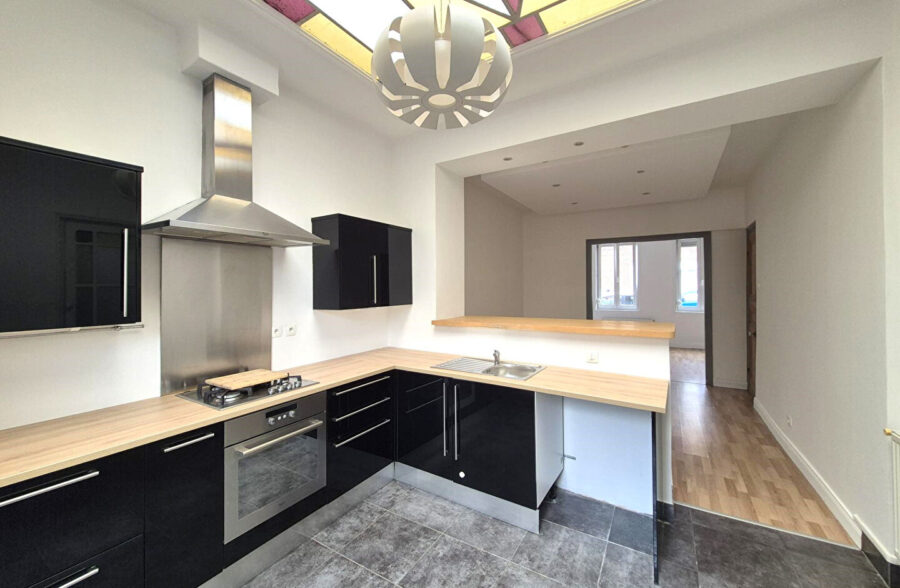 Croix centre, large maison 110 m², 3 chambres, dressing, jardin