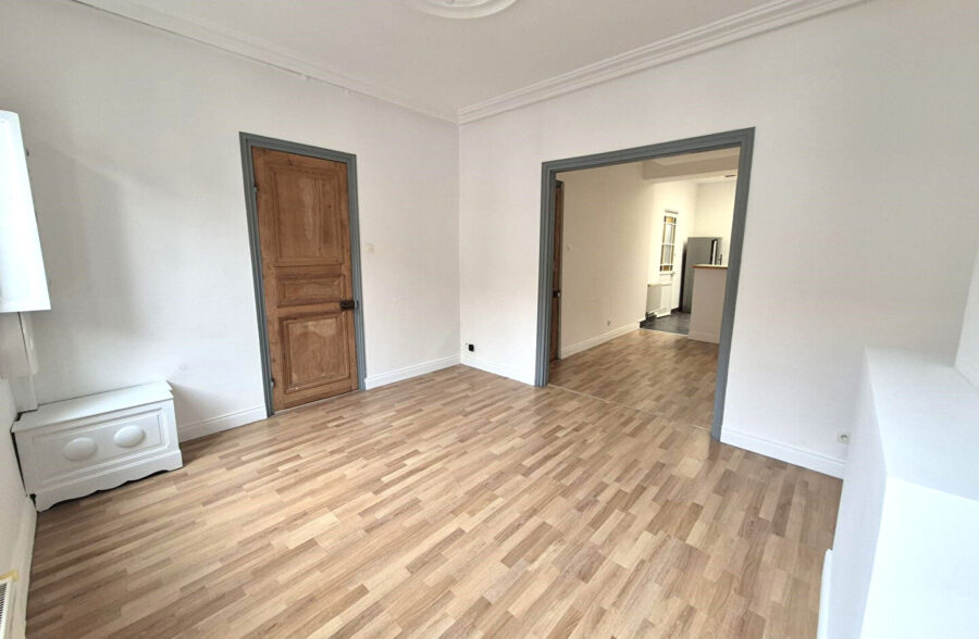 Croix centre, large maison 110 m², 3 chambres, dressing, jardin