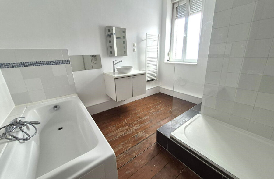 Croix centre, large maison 110 m², 3 chambres, dressing, jardin