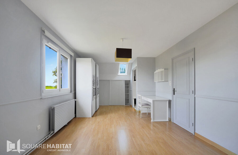 Maison Lillers 7 chambres jardin sous sol complet et dépendances
