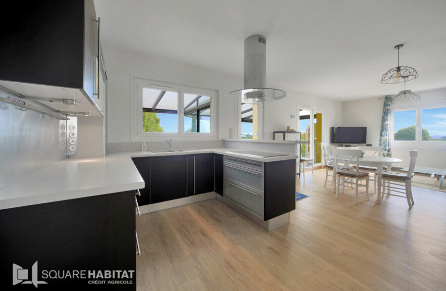 Maison Lillers 7 chambres jardin sous sol complet et dépendances