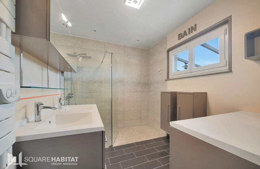 Maison Lillers 7 chambres jardin sous sol complet et dépendances