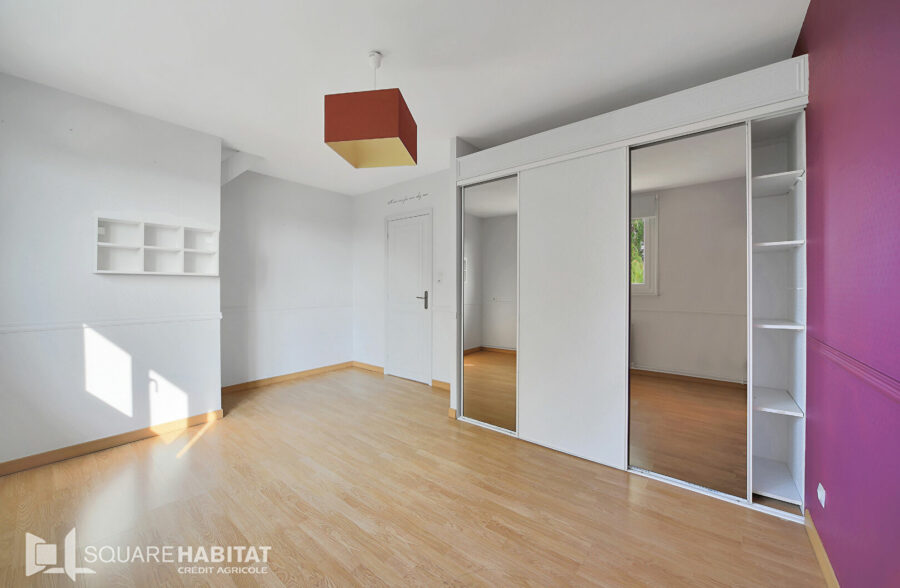 Maison Lillers 7 chambres jardin sous sol complet et dépendances