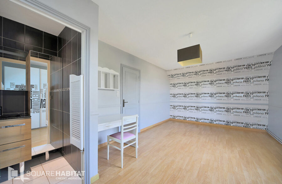 Maison Lillers 7 chambres jardin sous sol complet et dépendances