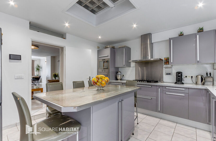 EXCLUSIVITE: LILLE WAZEMMES: Maison 4 chambres cour et terrasse