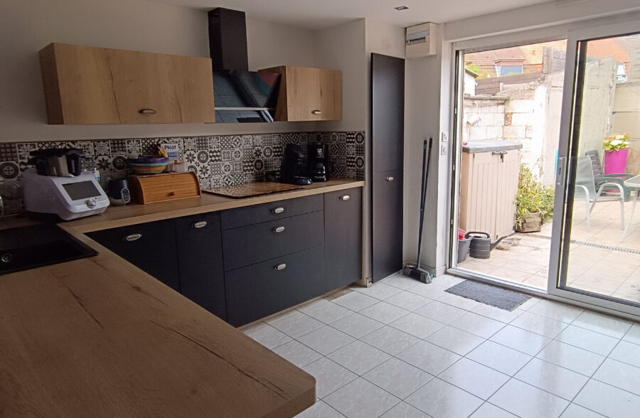 CHARMANTE MAISON SITUEE DANS UNE RUE CALME A TOURCOING.