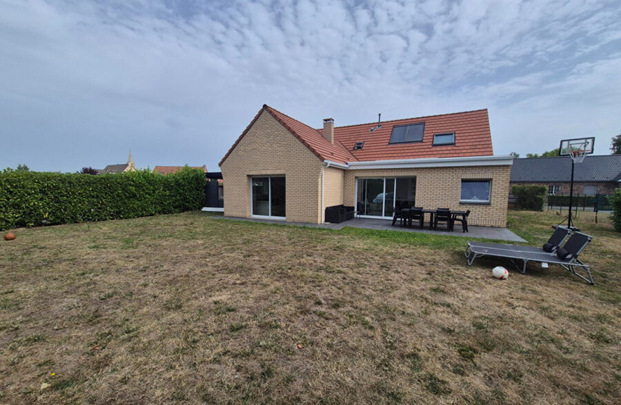 Maison Herzeele 6 pièce(s) 205 m2