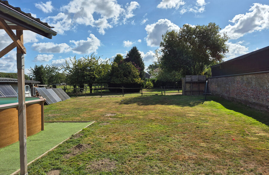 Plain pied individuel 4 chambres, jardin, garages