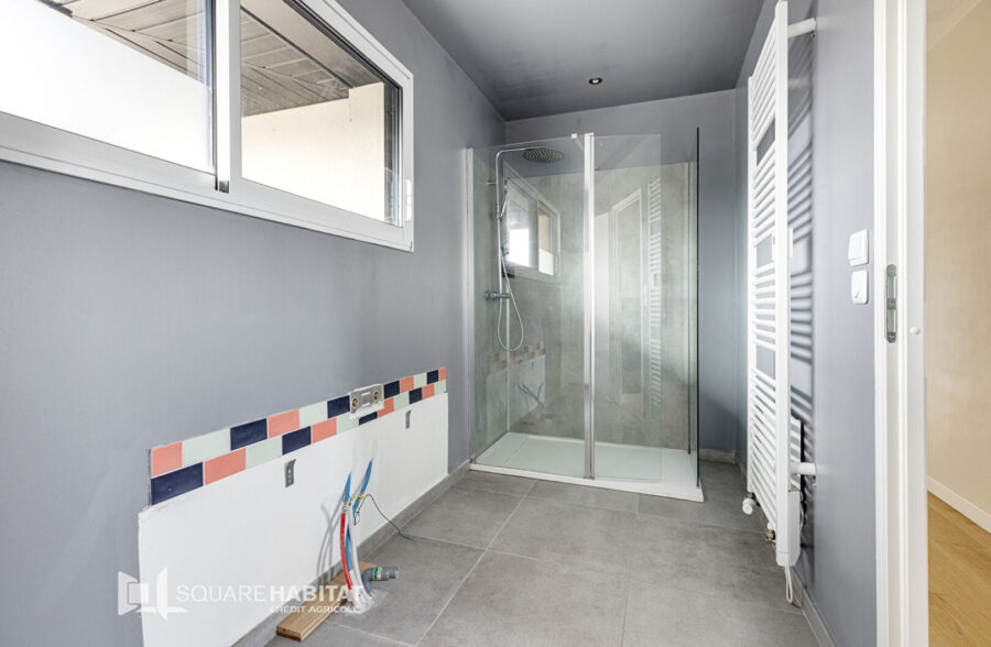 Maison  6 pièce(s) 175 m2  Sous compromis 