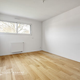 Maison  6 pièce(s) 175 m2  Sous compromis 