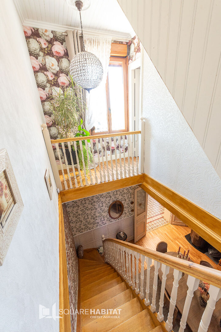 Maison Bruay Sur L Escaut 9 pièce(s) 179 m2